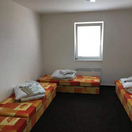 Na Sadkach Hostel *